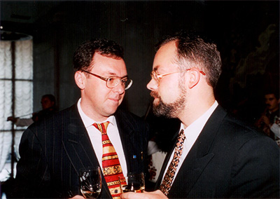 На фото: И. Сотуленко, Д. Табачник Киев, 1995 г.
