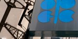Нафта дешевшає в очікуванні даних про запаси у США