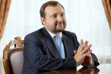 Бывший глава Нацбанка предрекает курс 35 гривен за доллар