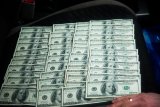 НАБУ и Генпрокуратура разоблачили родственника бизнесмена Альперина в даче $0,8 млн взятки сотруднику бюро