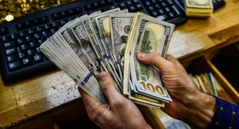 Крупный рост продаж иностранной валюты отмечают в обменниках Казахстана