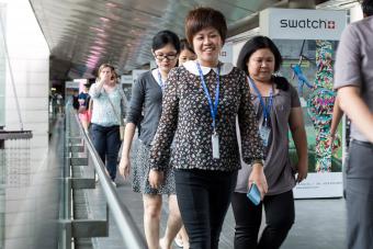 Влада Малайзії закликає жінок повертатися на робочі місця щоб стимулювати економічне зростання країни