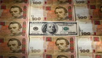 Гривня на межбанке укрепилась до 26,50