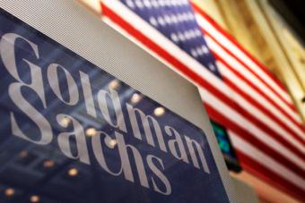 Нефтерынок в 2017 вряд ли сбалансируется, - Goldman Sachs