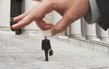 В Украине собираются сократить несколько сотен чиновников в рамках реформы госуправления