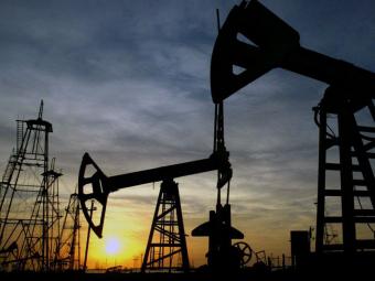 Катар слідом за Саудівською Аравією знизив ціни на нафту більш ніж на $1