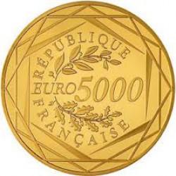 У Франції випустили золоту монету номіналом €500