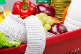 В сентябре резко подскочила в цене треть социальных продуктов: на чем придется экономить