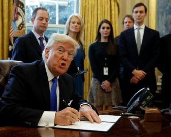 Суд в США подтвердил остановку иммиграционного указа Дональда Трампа