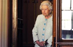 The financial situation of the Queen of Great Britain got worse to the critical point