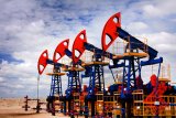 Цена на нефть WTI опустилась ниже 50 долларов