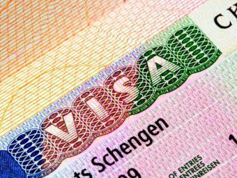 Польща посилила вимоги для видачі шенгенських віз для українцям