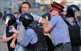 У Москві затримали Навального, мітинг не скасували
