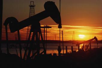 Ціни на нафту на світових ринках 8 червня знижуються
