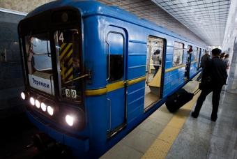 У Києві проїзд у метро можна буде сплатити за допомогою смартфона