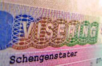 Кількість відмов українцям у наданні шенгенської візи скоротилась до 1,7%