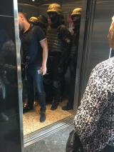 Служба безопасности проводит обыски в одной из компаний офисного центра "Гулливер".