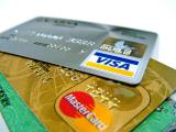 VISA и MasterCard перестали обслуживать клиентов банка «Россия» и СМП Банка