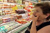 Из-за падения курса гривны в Украине стремительно начали расти цены на продукты