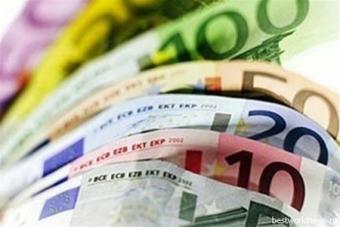 Межбанк открылся обесцениванием гривни к 27,15