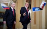 Трампа закидали російськими прапорами