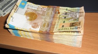 Середньомісячна номінальна зарплата казахстанців перевищила 140 тисяч тенге
