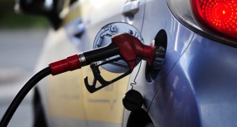 Ціни на бензин продовжують масово знижуватися