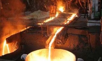 Україна скоротила виплавку сталі майже на третину