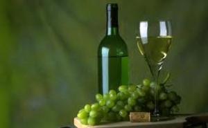 Депутати пропонують збільшити мито на імпортне вино