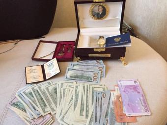 Экс-чиновника с часами от Путина арестовали на два месяца