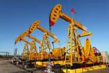 Нафта дешевшає через її надлишок на ринку