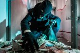 Грабитель банков, оставлявший сладости, получил восемь лет тюрьмы