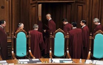 КС визнав конституційним проект судової реформи Порошенко