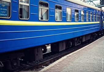 «Укрзалізниця» пропускає вагони РФ і пригальмовує українські експортні вантажі, – нардеп