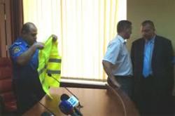The police provided representatives of the media covering the events on the streets with safety vests &laquo;The Press&raquo;