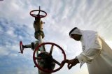 США попросили Саудовскую Аравию увеличить добычу нефти на 1 млн б/с - агентство