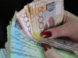 Около пяти миллионов тенге похитила глава отдела образования Каражала, Казахстан