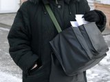 В Прикарпатье почтальон украла пенсии на 100 тысяч и сбежала в Польшу