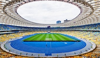 Екс-директора НСК Олімпійський звинувачено в розкраданнях