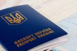 Президент підписав закон про біометричні закордонні паспорти