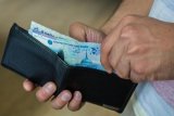 Минимальный размер зарплаты на 2018 год в Казахстане - 28284 тенге