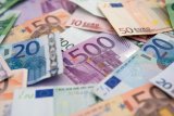 Казахстанцы больше покупают евро, чем продают