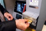 Ukrainians Withdraw Almost Two Billion Hryvnias from Banks in January