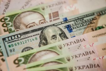Гривня ледь коливається на відкритті міжбанку