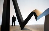 Нефть коррекционно дешевеет после обновления исторических рекордов