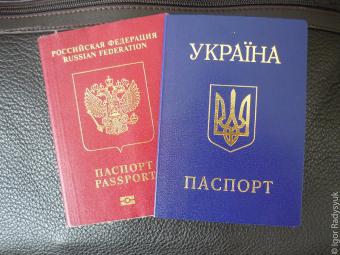 Уряд не поспішатиме із запровадженням візового режиму з РФ – А.Яценюк