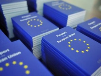 В 2016 году гражданство ЕС получили более 24 тыс. украинцев