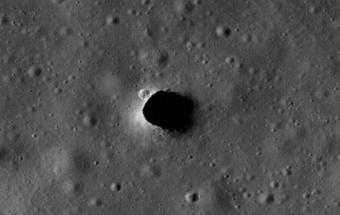 На Місяці знайшли тунелі
