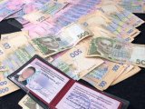 У Києві на хабарі 30 тис. грн піймали службовця з управління водних ресурсів