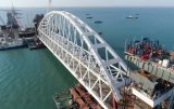 РФ готується до встановлення другої арки мосту в Крим